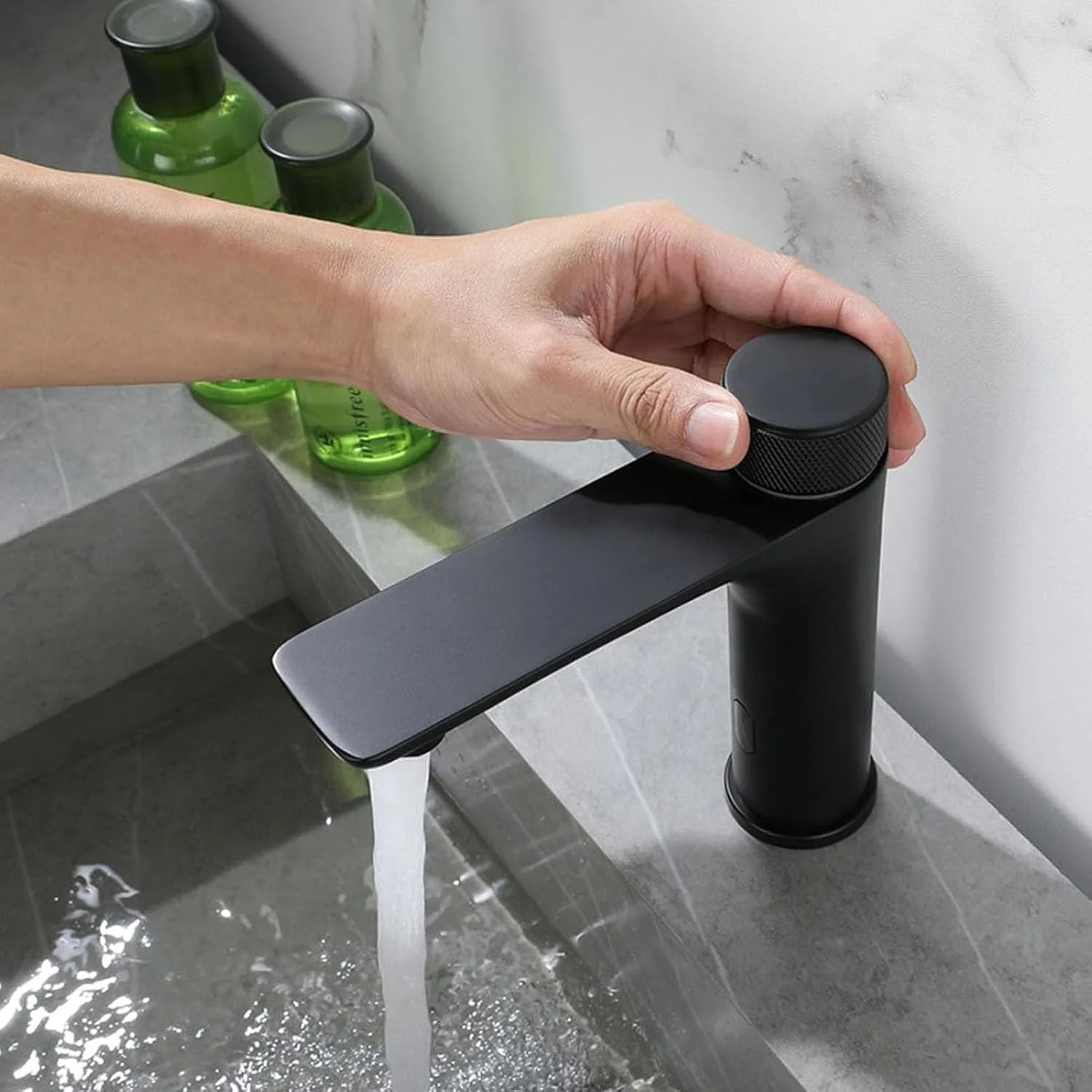 شیر روشویی اتوماتیک بدون لمس، شیر سنسور دار استیل ضد زنگ، شیر روشویی بدون دخالت دست، شیر سینک تک حفره ای، شیر مخلوط آب سرد و گرم، طلایی برس خورده (Bl