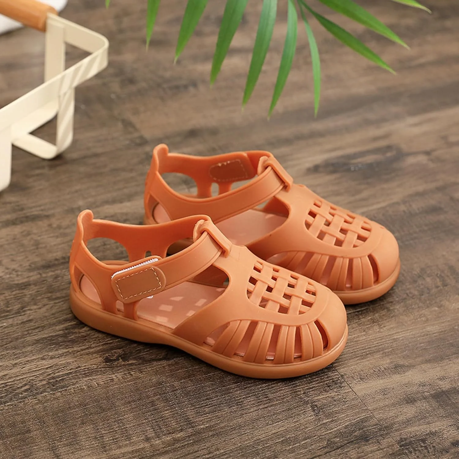 صندل های ژله ای دخترانه Kselythan، صندل های تخت بند دار، کفش های آبی پنجه بسته، صندل های تخت ساحلی غیر رسمی فضای باز