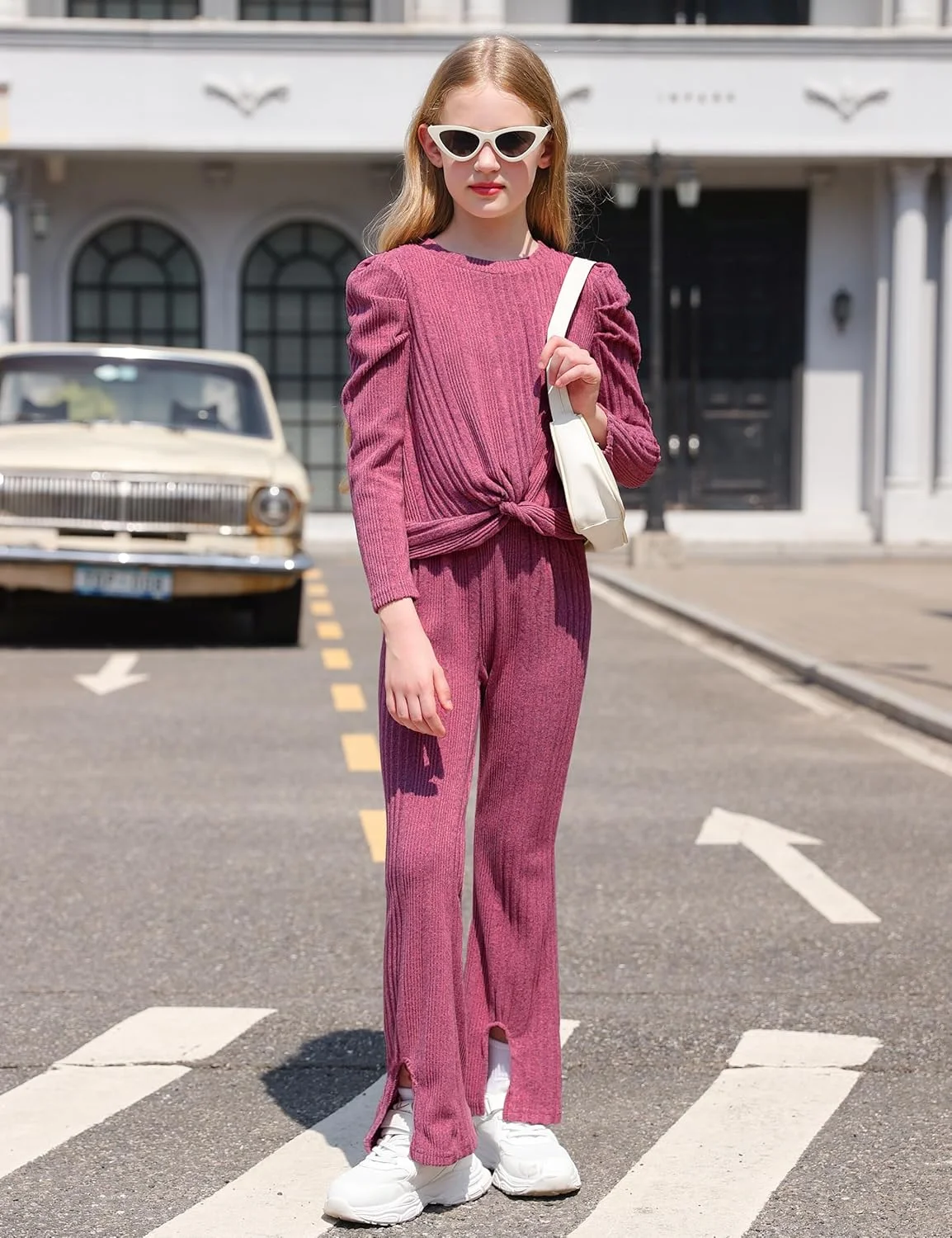 ست لباس دخترانه دو تکه، تاپ آستین پفی با طرح پیچ جلویی و شلوار دمپا گشاد، بافتنی کبریتی، مناسب فصل پاییز و زمستان