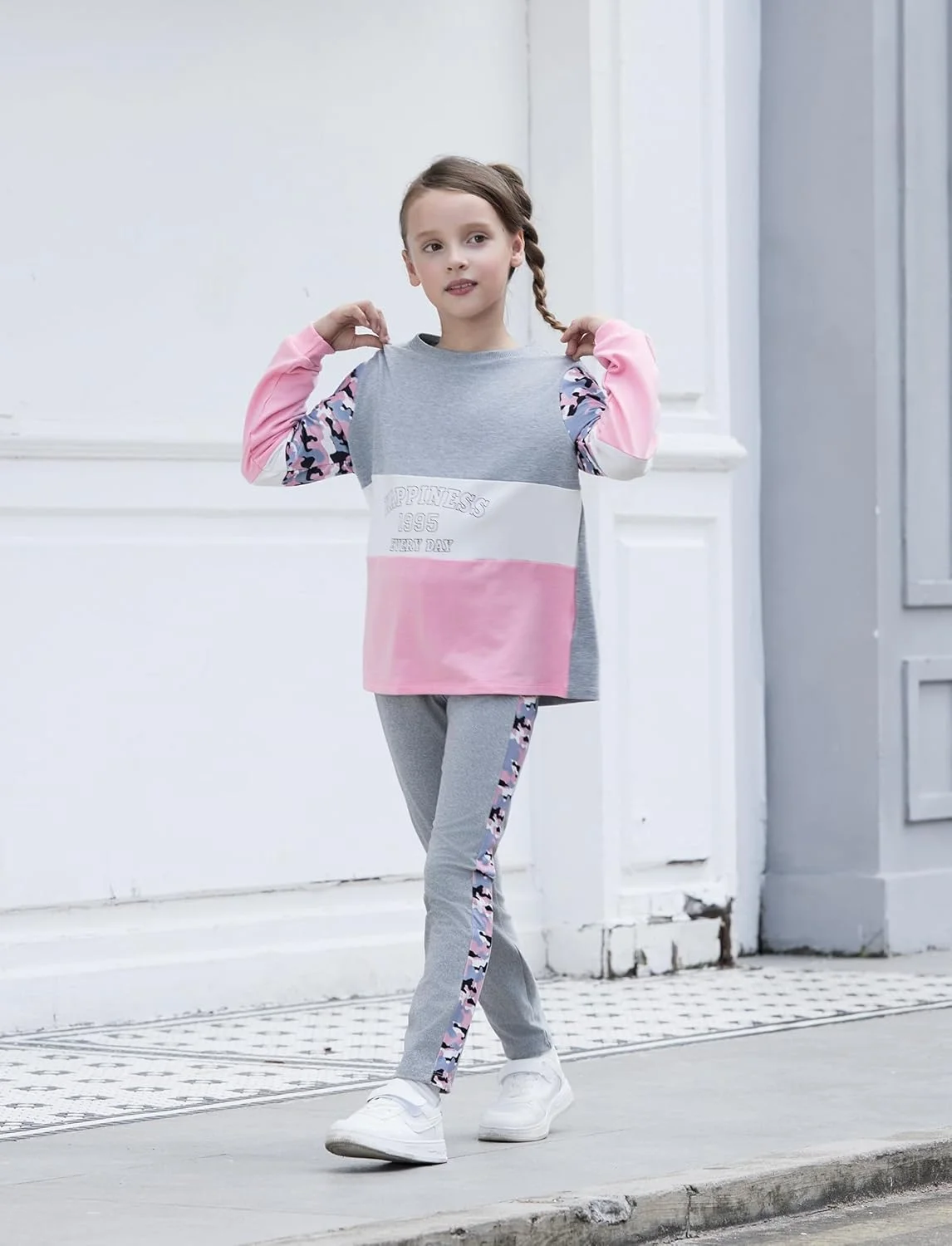 ست دو تکه دخترانه پَت پَت، تی شرت طرح پلنگی و شلوار مشکی ست دو تکه دخترانه پَت پَت، تی شرت طرح پلنگی و شلوار مشکی