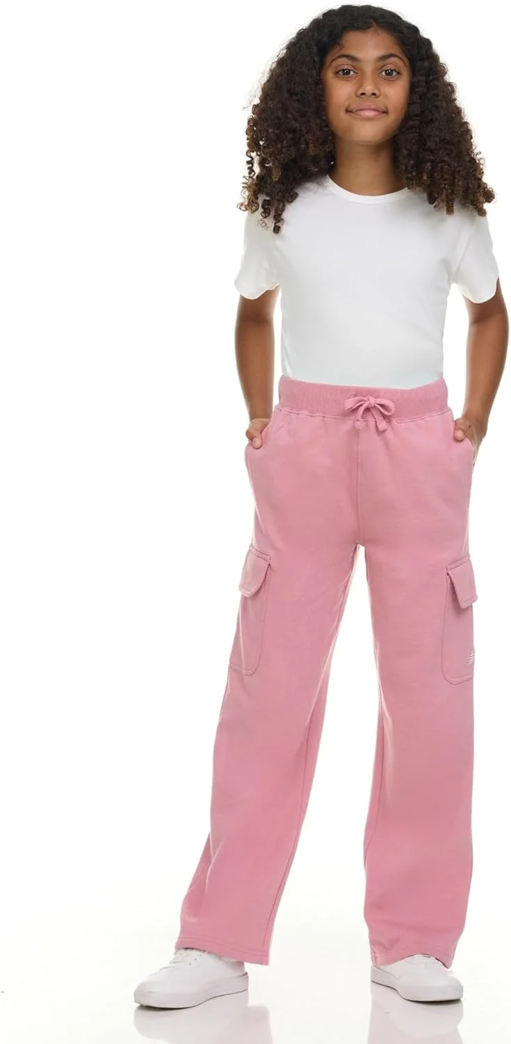 شلوار گرمکن دخترانه نیو بالانس مدل کارگو – ترکیب پنبه‌ای نرم و پشمی، مدل کشی با پاچه گشاد و دمپا باز و بند دار، سایز 4 تا 16