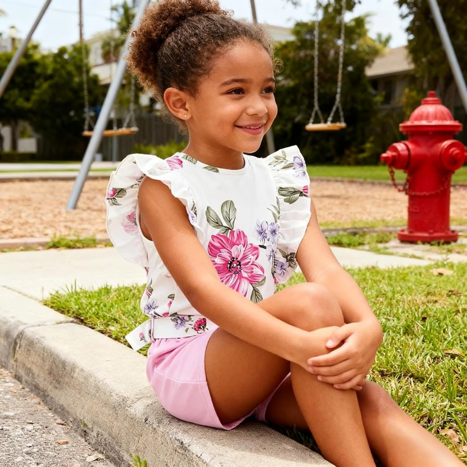 لباس دخترانه بچه گانه 3-8 سال، شامل تیشرت آستین کوتاه طرح گلدار و شورت تابستانی با کمربند