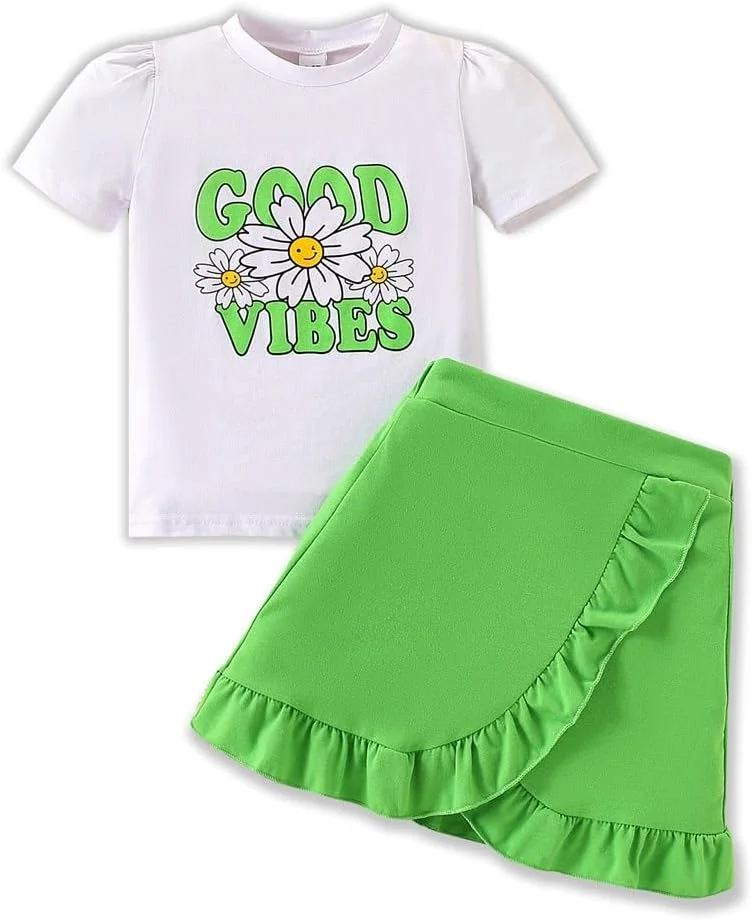 ست لباس تابستانی دخترانه شامل تیشرت آستین کوتاه با طرح حروف و دامن گلدار ست لباس تابستانی دخترانه شامل تیشرت آستین کوتاه با طرح حروف و دامن گلدار