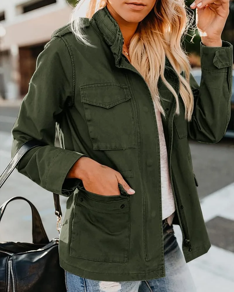 کت بهاره زنانه ایمیلی بلا، یقه ایستاده، مدل دوست‌پسر، پارکا، کت تابستانی، کت سبک، کت کوتاه