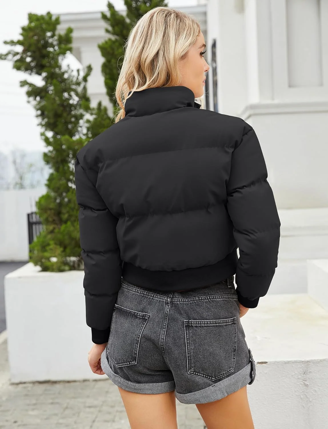 کت پفی کوتاه زنانه KEOYA، گرم و سبک، آستین بلند، یقه ایستاده، مناسب زمستان