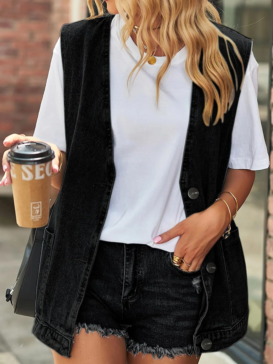 جلیقه جین زنانه بدون آستین دکمه دار و بزرگ