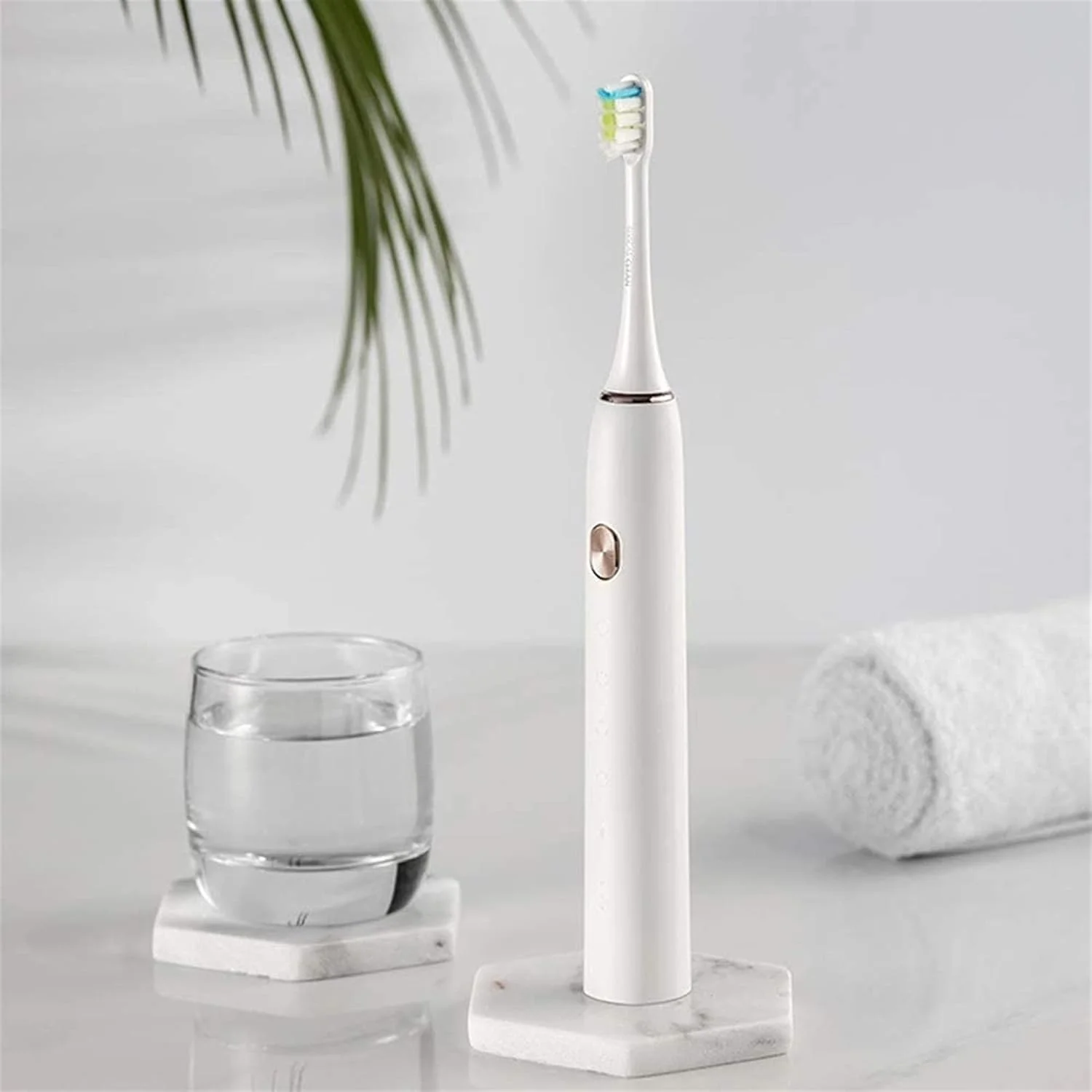 مسواک برقی بزرگسالان با 4 حالت، 4 ساعت شارژ برای 30 روز استفاده، تایمر هوشمند 2 دقیقه ای و 3 سر برس، عملکرد تمیز کنندگی قوی (رنگ: مشکی)