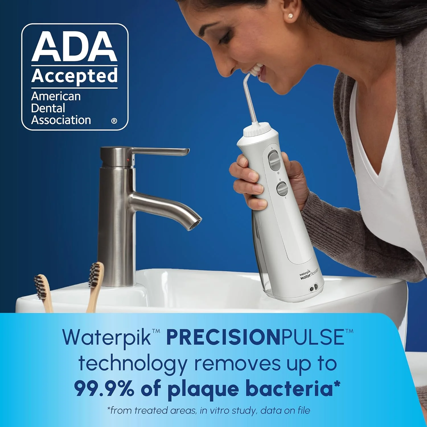 ست مسواک برقی شارژی Waterpik Cordless Pearl و Sensonic و نخ دندان آبی، مراقبت کامل از دندان ها، لثه ها، ارتودنسی و مسافرت - مورد تایید ADA، سفید