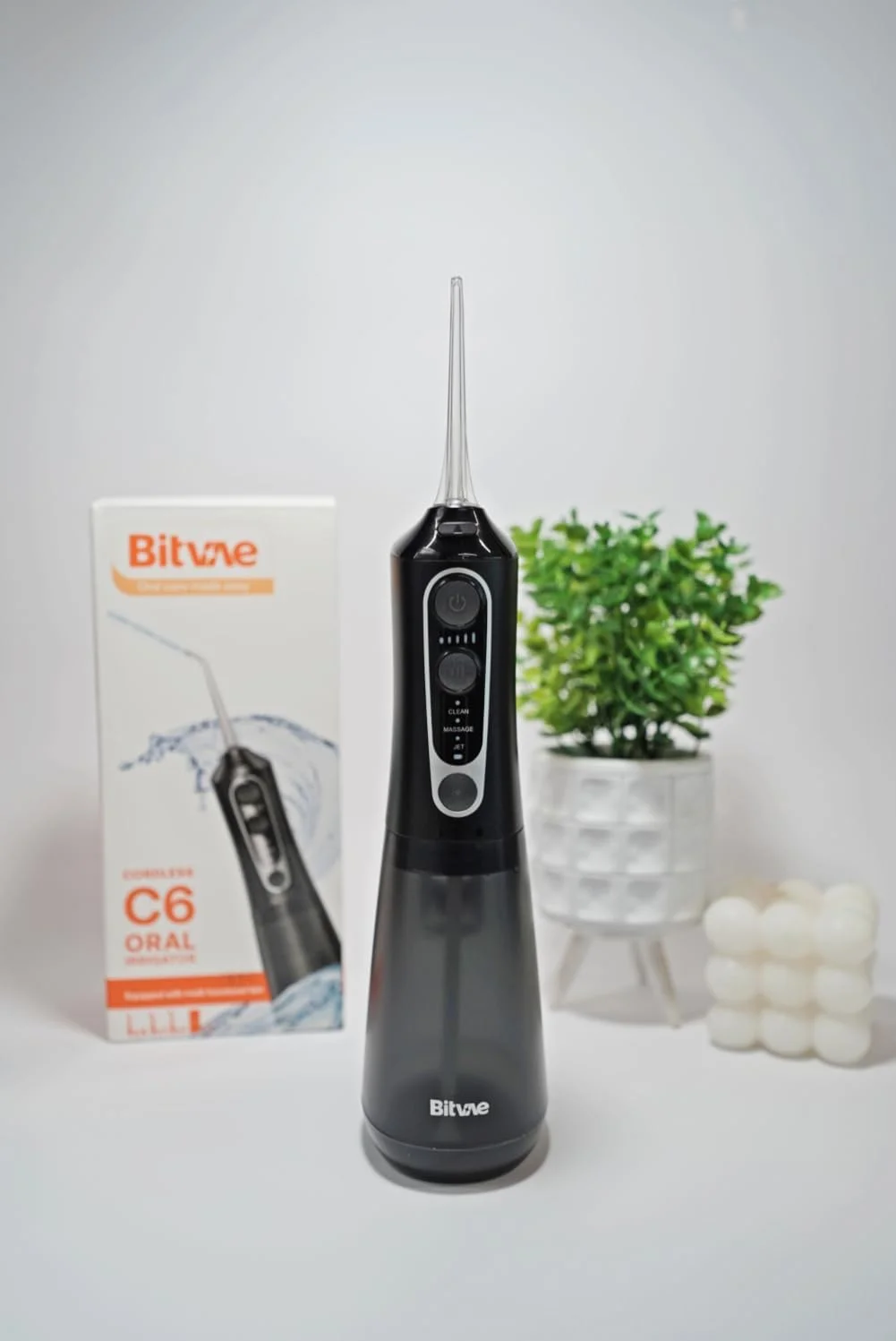 دستگاه شستشوی دهان و دندان بی سیم Bitvae C6 - دارای 5 حالت، 6 سری، قابل شارژ، مناسب برای مسافرت و منزل، مشکی