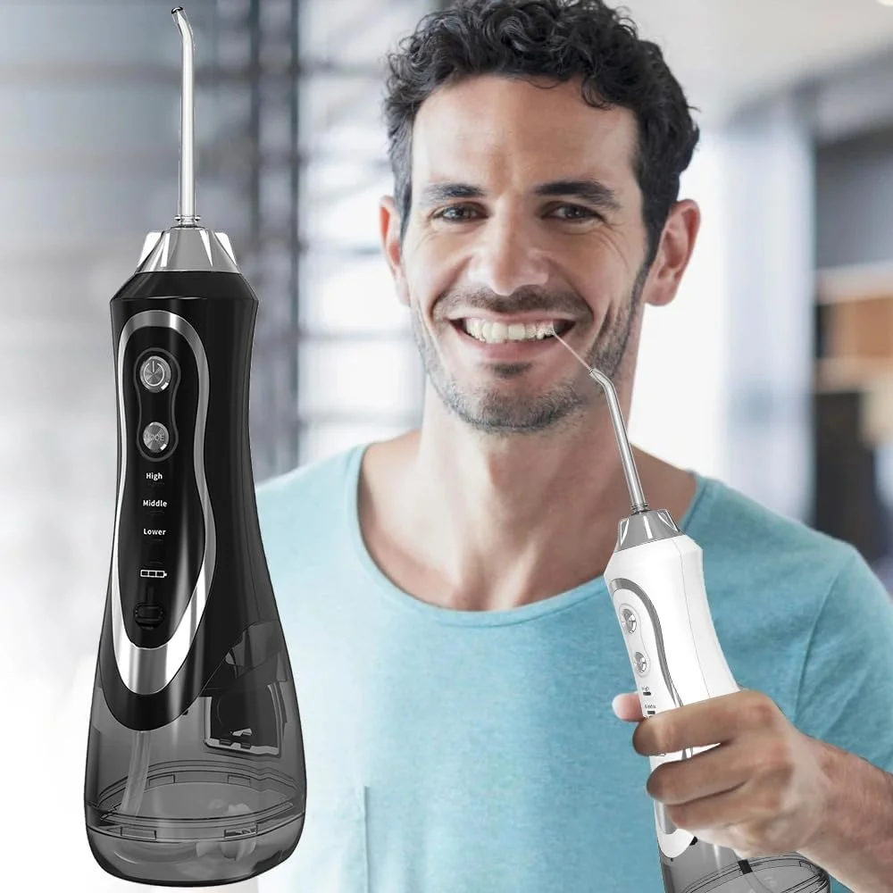واتر فلاسر دندان عمومی با مخزن 300 میلی لیتری، 3 حالت، 4 نازل جت، قابل شارژ و ضد آب، مشکی