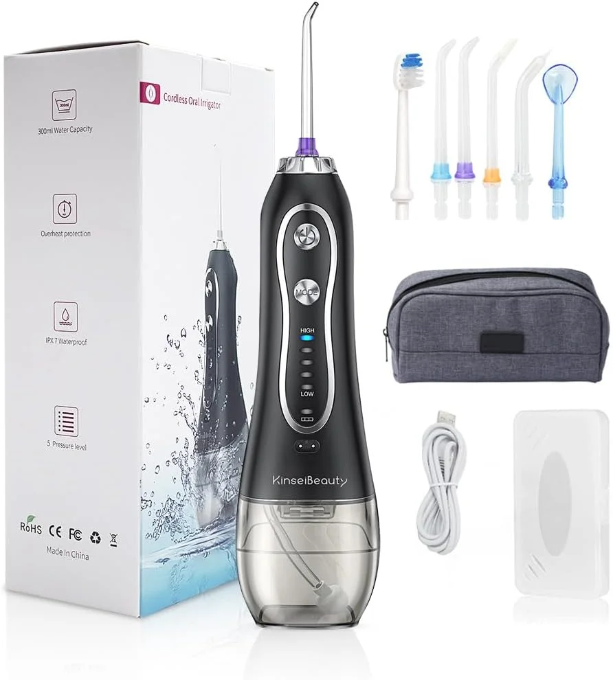 دستگاه نخ دندان آبی KinseiBeauty برای تمیز کردن دندان، دستگاه آبی دندان، دستگاه شستشوی دهان با 5 حالت، 5 نازل جت، 1 سر مسواک، ضد آب IPX7، مخزن آب 300 میلی لیتری