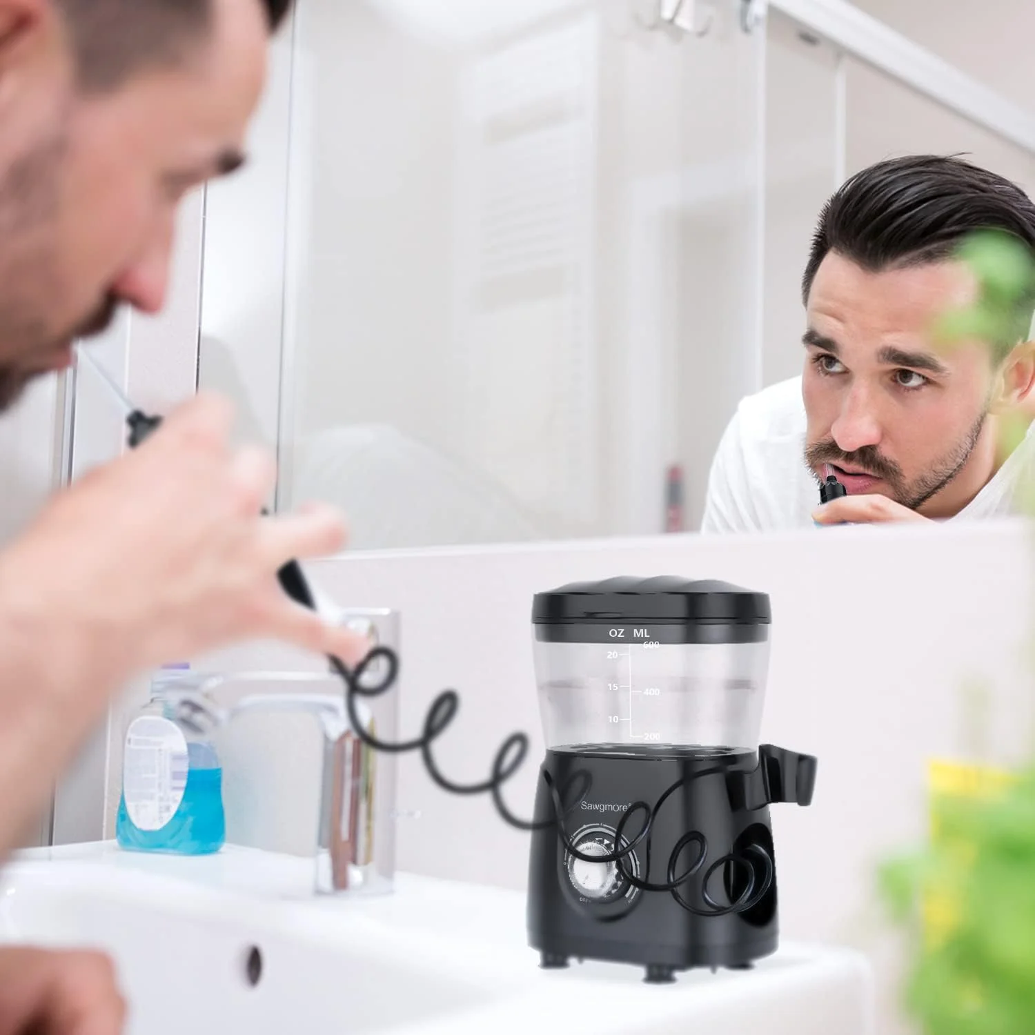 دستگاه شستشوی دهان و دندان Sawgmore، تمیز کننده دندان با آب 600 میلی لیتر، 10 فشار قابل تنظیم، دستگاه برقی برای دندان/ارتودنسی، 8 نازل خانگی حرفه ای (مشکی)