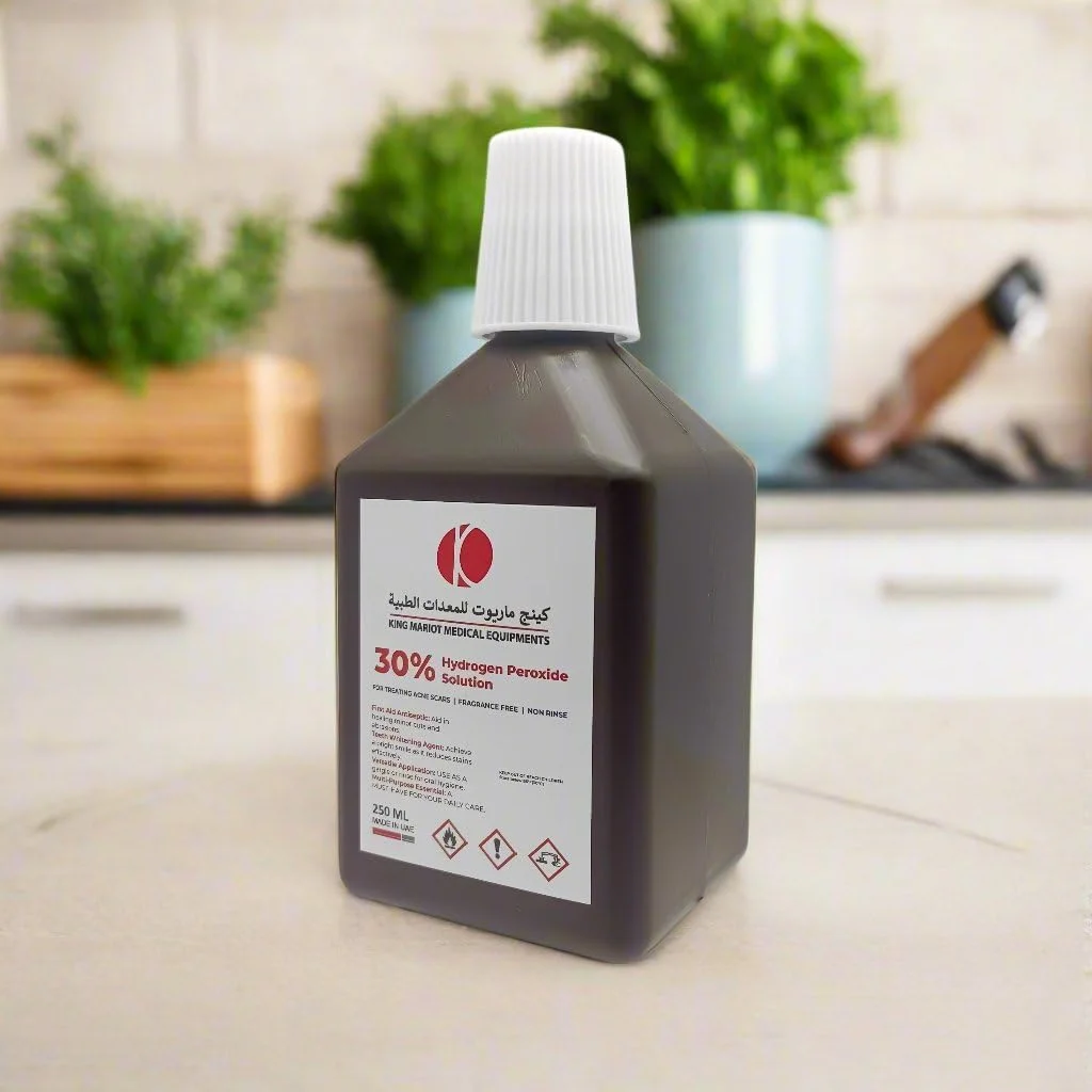 تجهیزات پزشکی کینگ ماریوت | محلول 30% هیدروژن پراکسید | جرم گیری دندان و سفید کردن دندان | درمان جای زخم آکنه | ضد عفونی کننده ملایم برای بریدگی ها و زخم های پوستی (30% (250 میلی لیتر)) تجهیزات پزشکی کینگ ماریوت | محلول 30% هیدروژن پراکسید | جرم گیری دندان و سفید کردن دندان | درمان جای زخم آکنه | ضد عفونی کننده ملایم برای بریدگی ها و زخم های پوستی (30% (250 میلی لیتر))