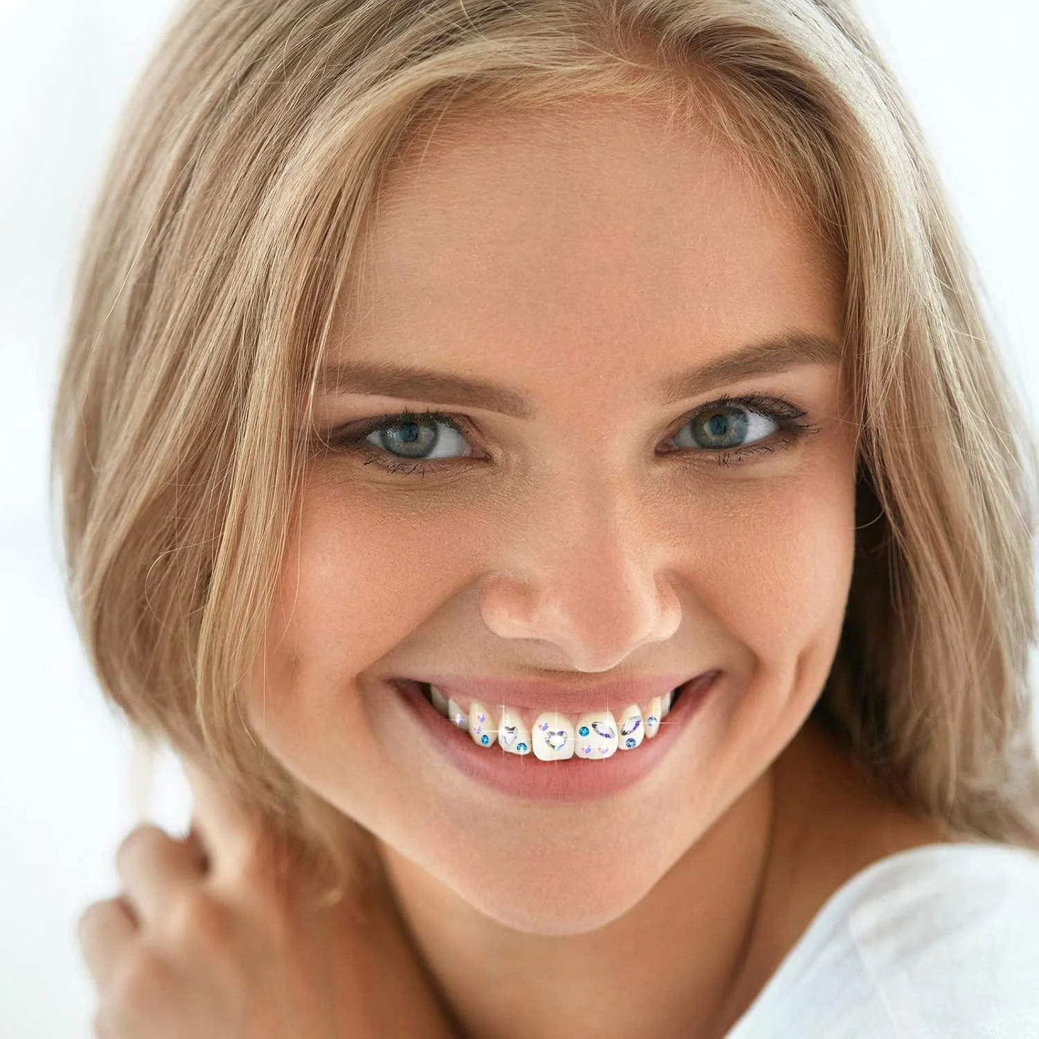 کیت نگین دندان Sosation شامل 377 قطعه جواهرات دندانی، کریستال مصنوعی بازتابنده برای تزئین دندان در مهمانی های هالووین و کریسمس (مدل براق) کیت نگین دندان Sosation شامل 377 قطعه جواهرات دندانی، کریستال مصنوعی بازتابنده برای تزئین دندان در مهمانی های هالووین و کریسمس (مدل براق)