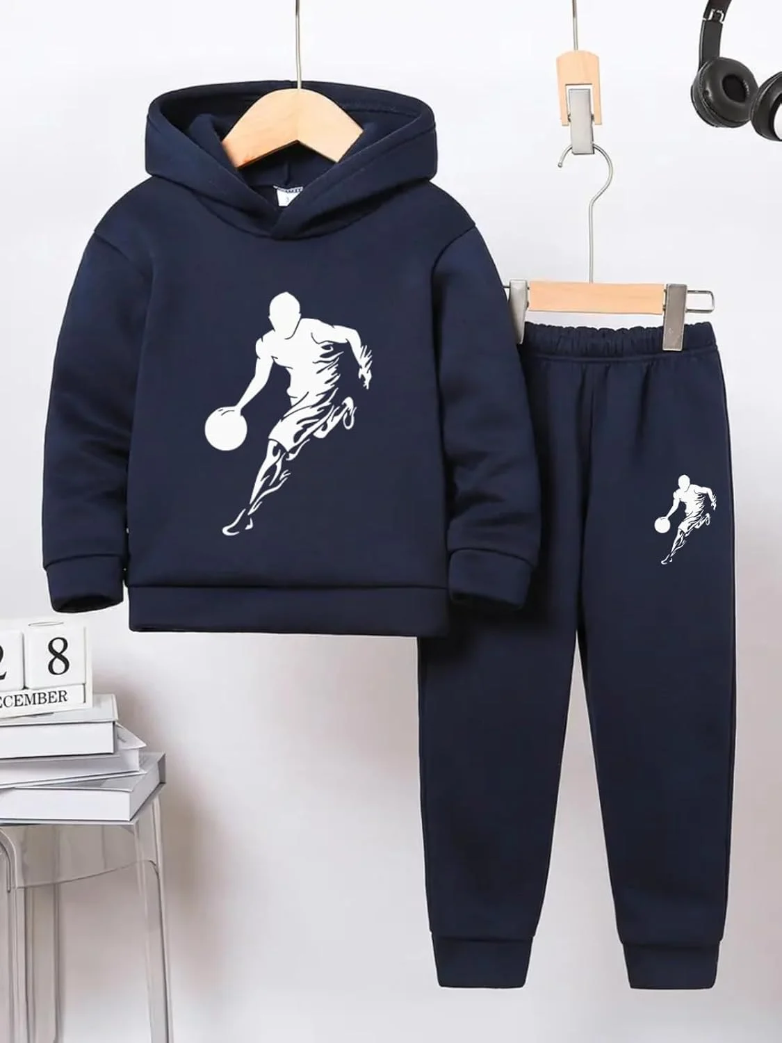 ست سویشرت کلاه دار و شلوار پسرانه URBAN OX با طرح سیلوئت بازیکن بسکتبال، دو تکه، راحت، مناسب فصل پاییز | ست لباس پسرانه