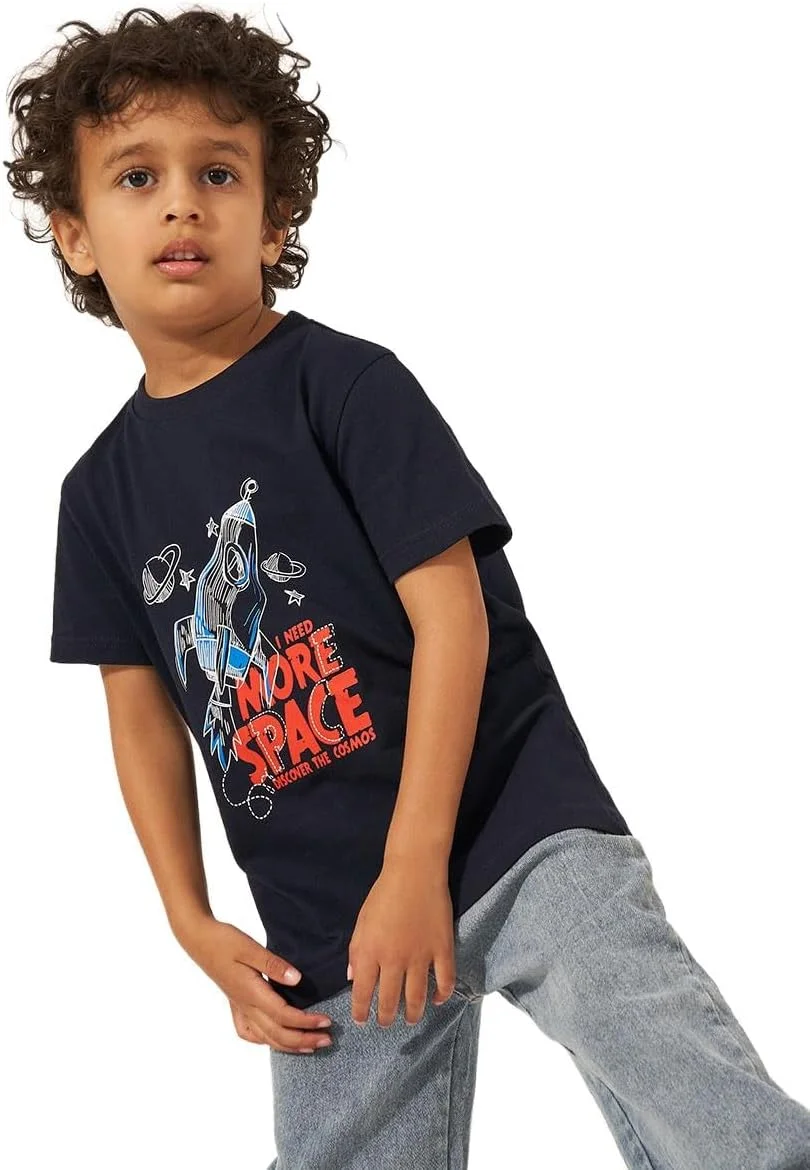 تی شرت آستین کوتاه پسرانه با طرح گرافیکی استایلی