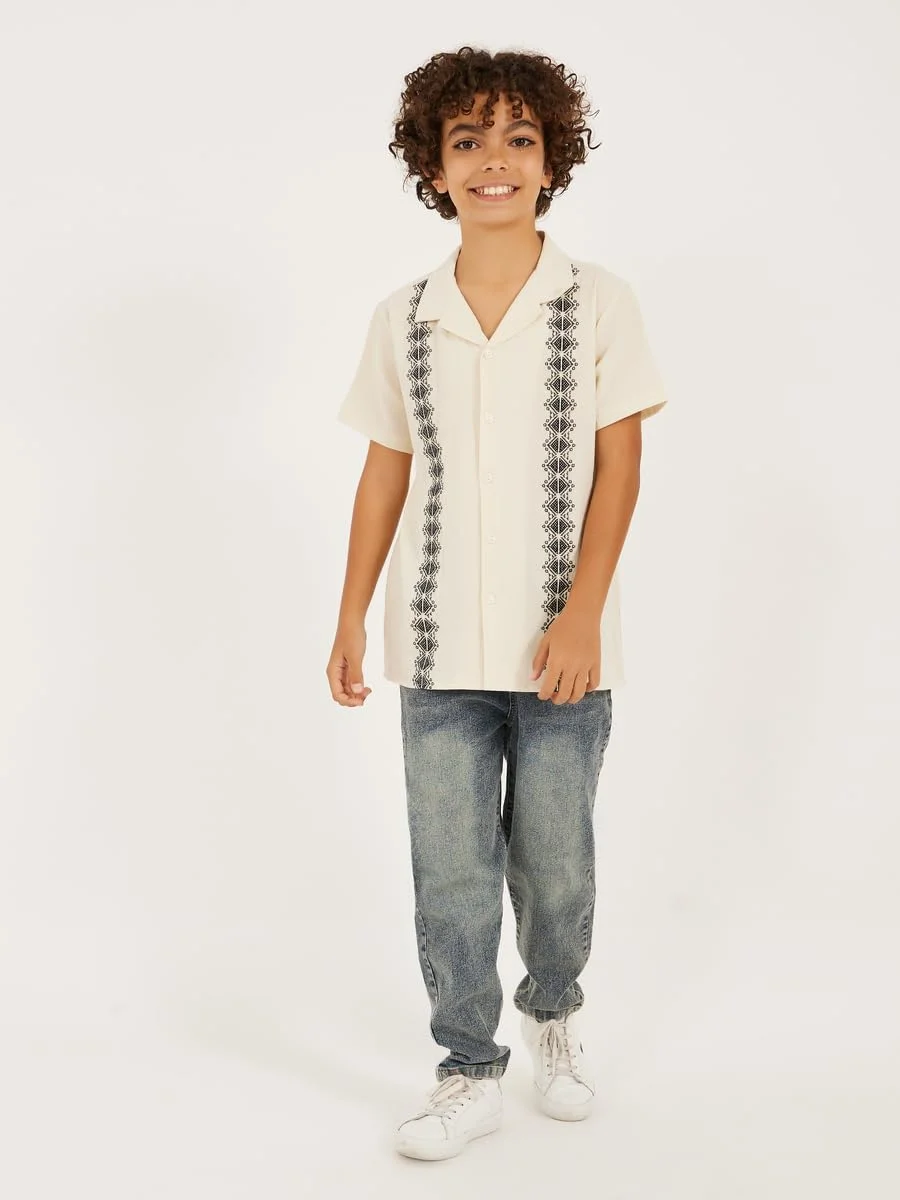 پیراهن آستین کوتاه یقه دار پسرانه استایلی با گلدوزی