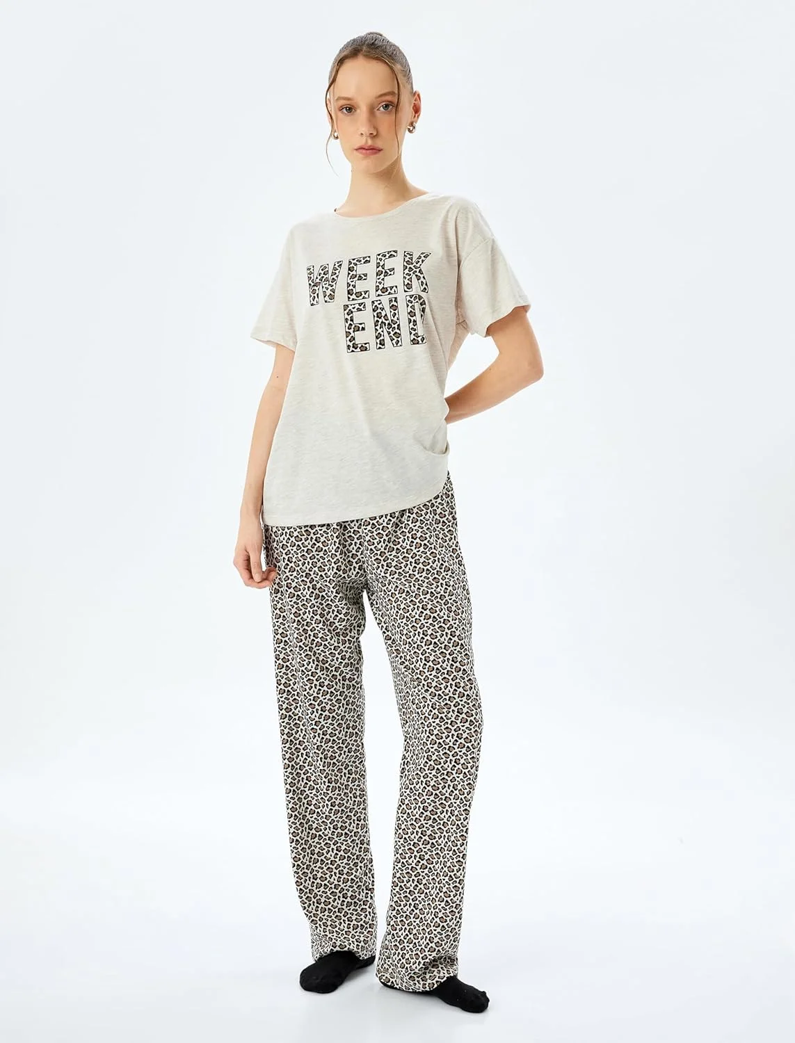 ست لباس خواب زنانه قهوه ای طرح دار کوتون