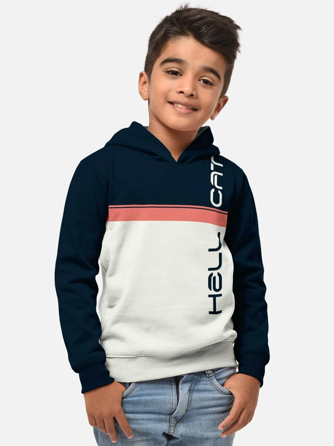 ست لباس پسرانه شامل هودی آستین بلند، تیشرت و شلوار جاگر از جنس ترکیبی پنبه با طرح چاپی