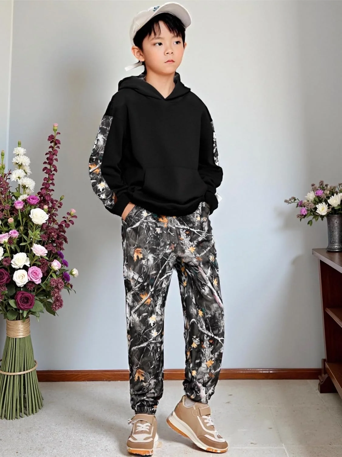 ست لباس پسرانه FoWear شامل هودی آستین بلند طرح برگ و شلوار گرمکن طرح استتار ست لباس پسرانه FoWear شامل هودی آستین بلند طرح برگ و شلوار گرمکن طرح استتار