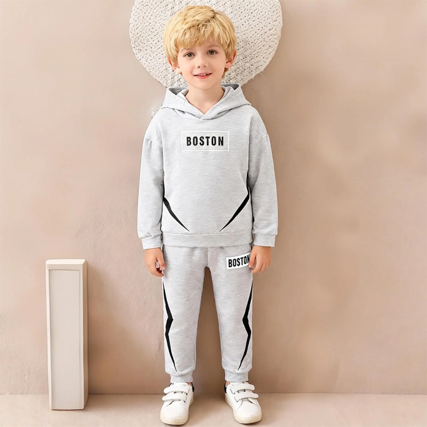 ست لباس دو تکه پسرانه یوکسینداکس مناسب پاییز و زمستان، هودی و شلوار طرح چاپی حروف و رنگی