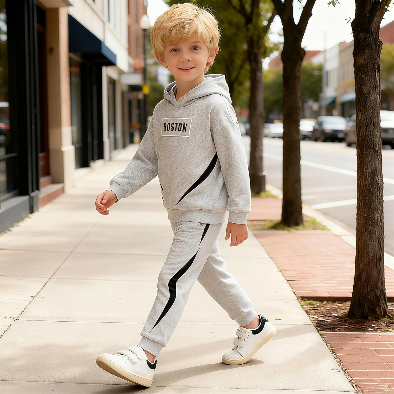 ست لباس دو تکه پسرانه یوکسینداکس مناسب پاییز و زمستان، هودی و شلوار طرح چاپی حروف و رنگی