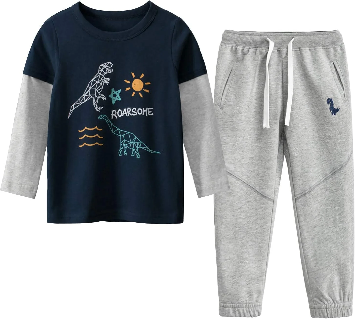 ست لباس پسرانه شامل تیشرت آستین بلند و شلوار