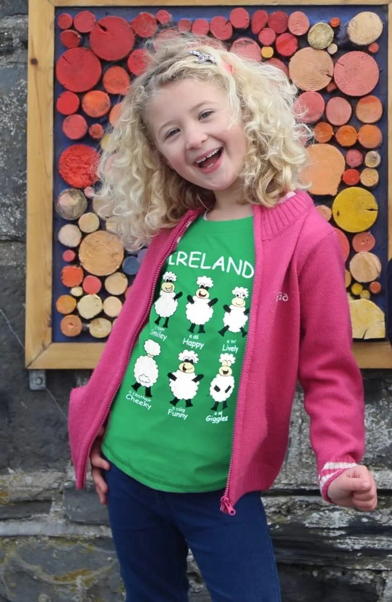 تی شرت بچگانه طرح گوسفند ایرلندی کارولز آیریش گیفتس، سبز/سفید، سایز 7-8 سال