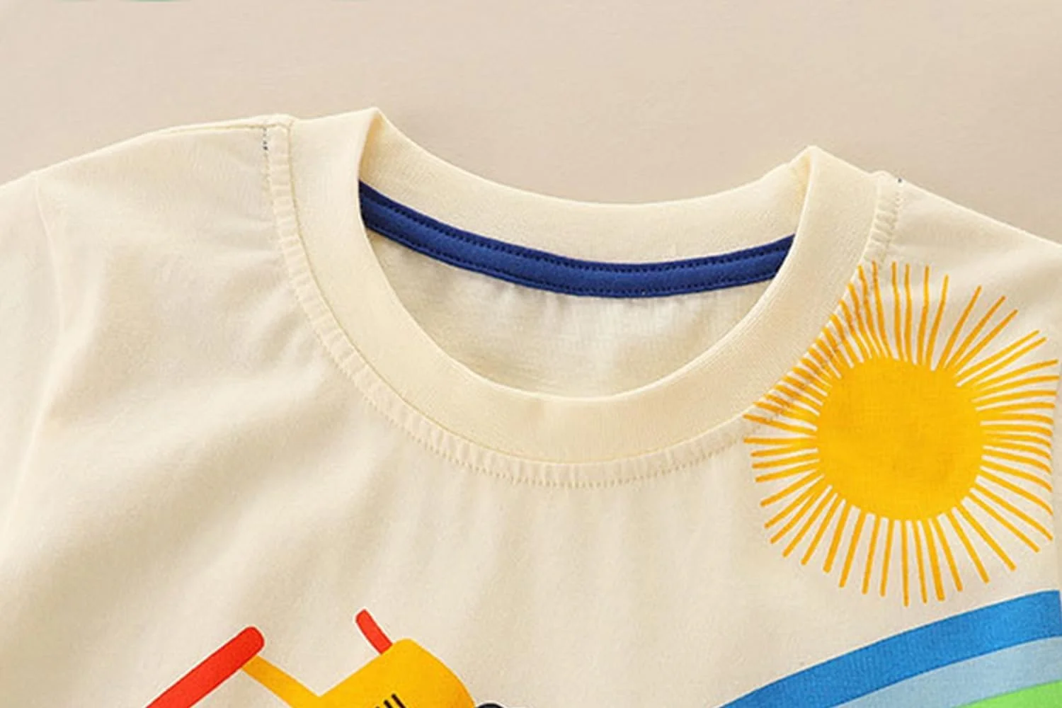 ست تی‌شرت و شلوارک نخی تابستانی پسرانه با طرح کارتونی دایناسور (۲ تا ۷ سال)