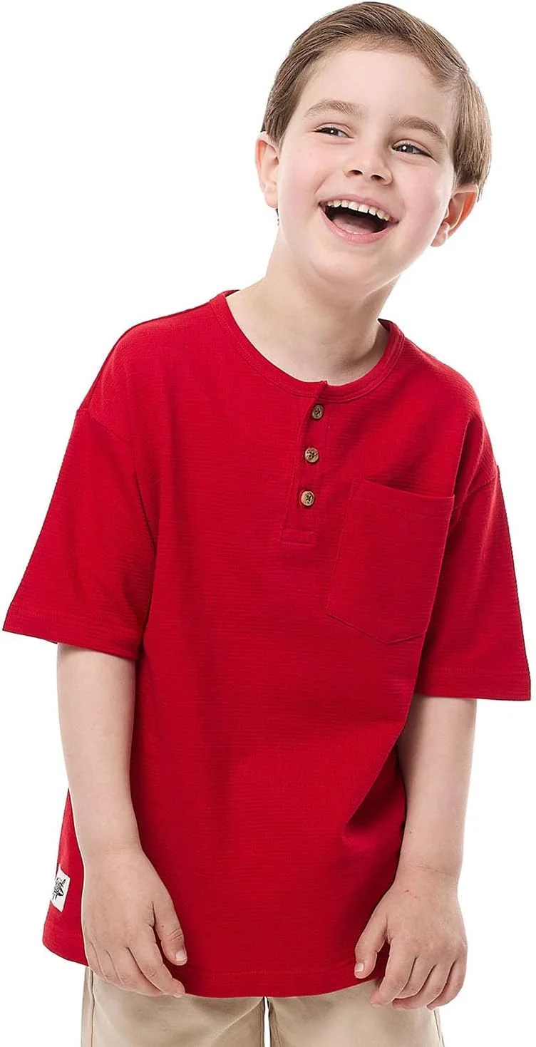 تی‌شرت طرح‌دار پسرانه آر اند بی مدل 325-0777KB127-6 با یقه هنلی و آستین کوتاه