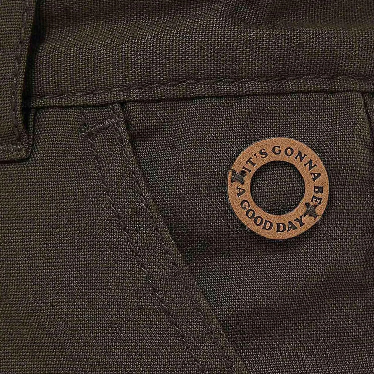 شلوارک های کتان پسرانه آر اند بی مدل 125-1345KB404-2 با بست دکمه ای شلوارک های کتان پسرانه آر اند بی مدل 125-1345KB404-2 با بست دکمه ای