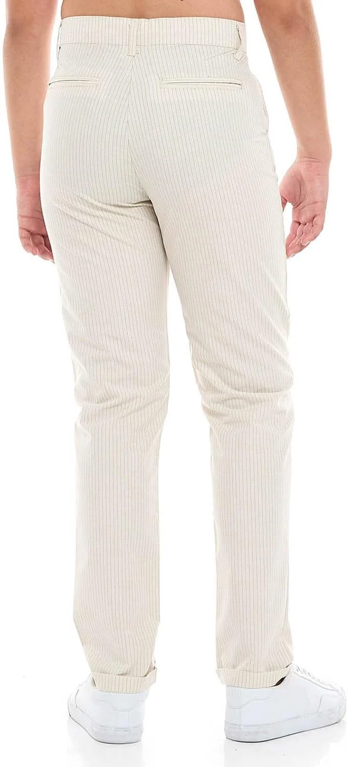 شلوار راه راه پسرانه آر اند بی مدل 125-1121Tb027-1 با برش اسلیم فیت و بست دکمه ای شلوار راه راه پسرانه آر اند بی مدل 125-1121Tb027-1 با برش اسلیم فیت و بست دکمه ای