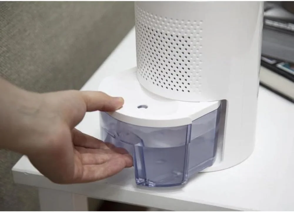 رطوبت گیر کوچک قابل حمل بلک اند دکر مدل BXEH60001GB با ظرفیت 900 میلی لیتر، سفید