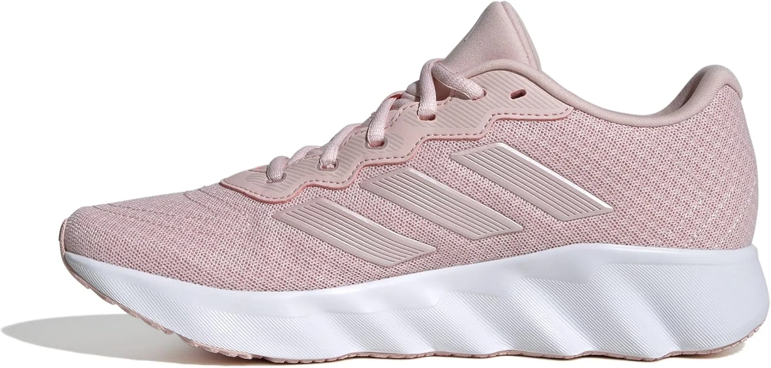 کفش ورزشی زنانه آدیداس Switch Move W