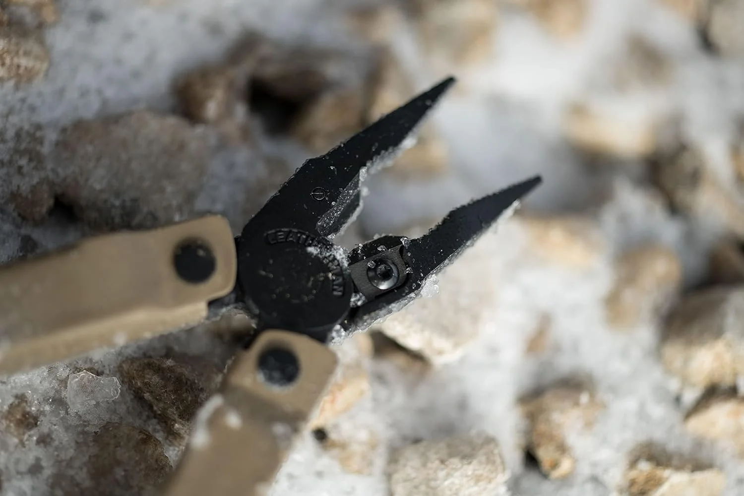 ابزار چندکاره Leatherman Rebar با غلاف نایلونی، Coyote/Black