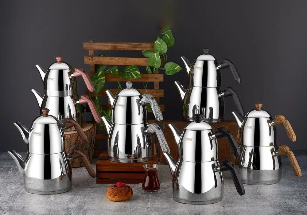 ست قوری چای ترکی هاکان برای اجاق گاز، ست کتری قوری استیل، چای ساز به سبک سماور ایرانی، قوری کتری خود صافی دار، 1.84 لیتر (کوچک) ست قوری چای ترکی هاکان برای اجاق گاز، ست کتری قوری استیل، چای ساز به سبک سماور ایرانی، قوری کتری خود صافی دار، 1.84 لیتر (کوچک)