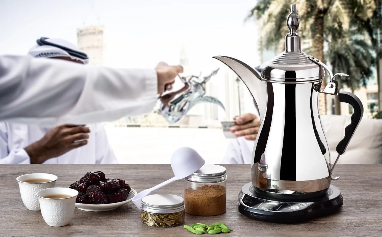 قهوه ساز عربی دله گلف – ۱۰۰۰ میلی لیتر، ۱۰۰۰ وات، استیل ضد زنگ، طراحی سنتی قهوه ساز عربی دله گلف – ۱۰۰۰ میلی لیتر، ۱۰۰۰ وات، استیل ضد زنگ، طراحی سنتی