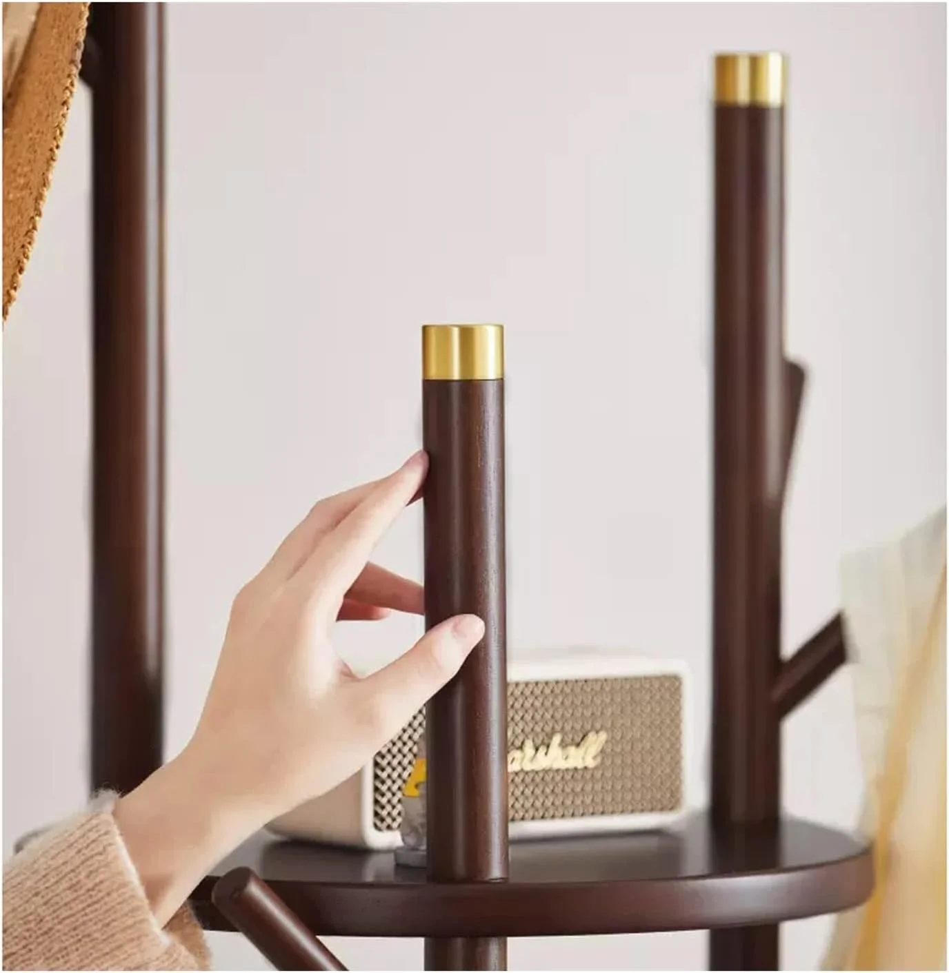 رخت آویز ایستاده چوبی برای اتاق خواب، رخت آویز زمینی، رخت آویز چرخشی چند منظوره