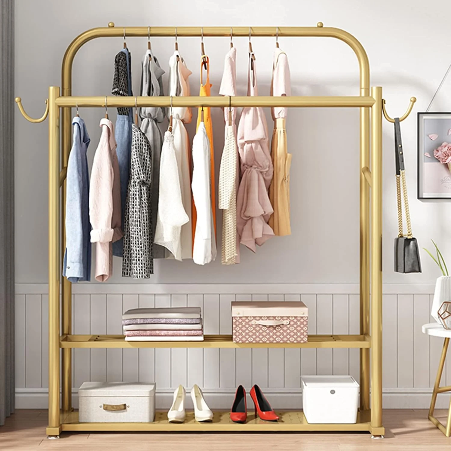 ریل لباس سنگین، استند نمایش لباس، رک نمایش لباس دو مسیره، با طبقات دو لایه و قلاب های جداشدنی، رخت آویز چند منظوره، طلایی، 150 سانتی متر ریل لباس سنگین، استند نمایش لباس، رک نمایش لباس دو مسیره، با طبقات دو لایه و قلاب های جداشدنی، رخت آویز چند منظوره، طلایی، 150 سانتی متر
