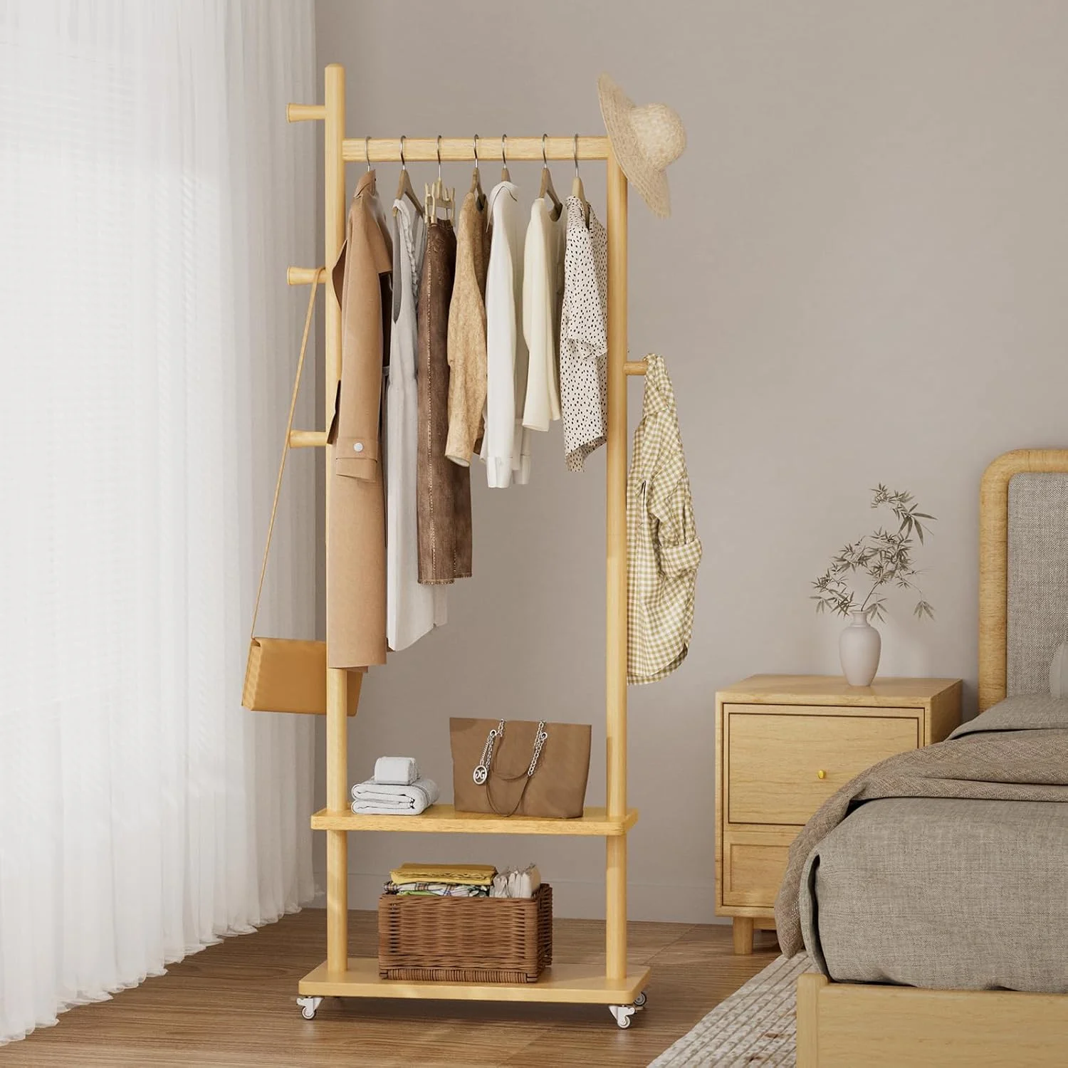 رخت آویز ایستاده با چرخ و 2 طبقه و 5 آویز، رخت آویز سنگین چوبی، آویز کلاه مناسب گوشه اتاق خواب، ورودی، اتاق نشیمن، هتل سایز بزرگ