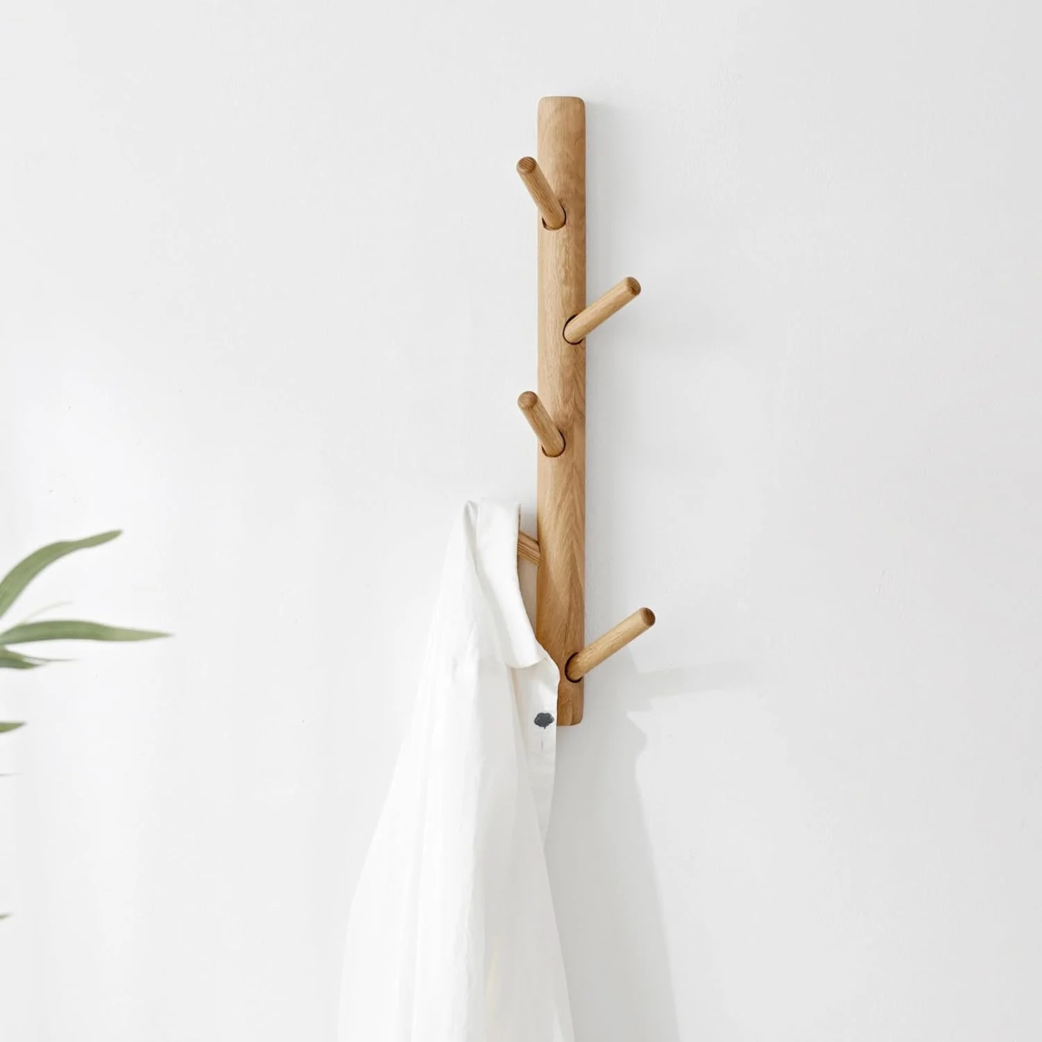 جالباسی دیواری عمودی TRWISWDC - ارتفاع 50 سانتیمتر، جالباسی کلاه عمودی چوبی بلوط برای دیوار با 5 آویز، جالباسی مدرن برای آویزان کردن کلاه، ژاکت، کیف در ورودی اتاق خواب دفتر