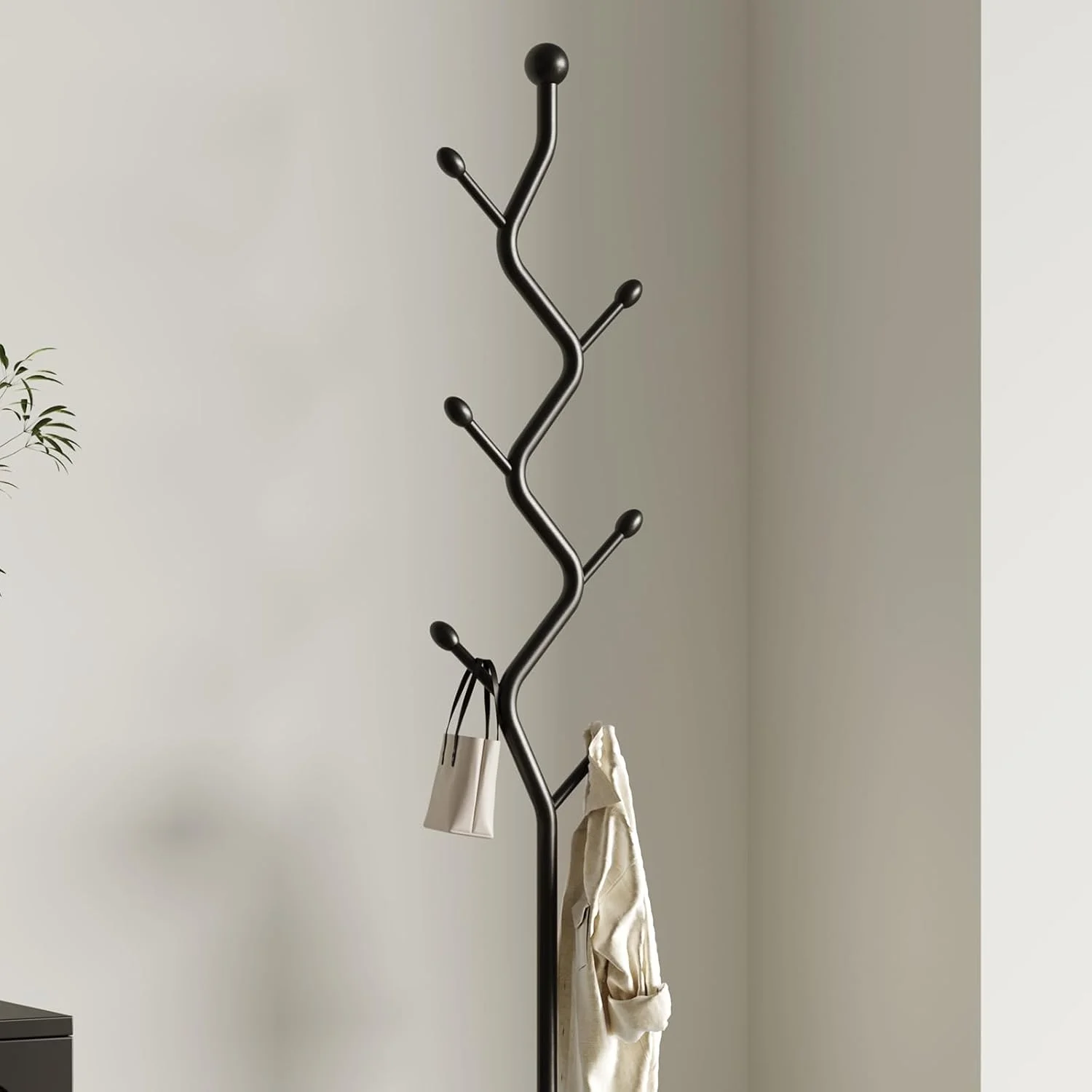 چوب لباسی ایستاده طرح شاخه درختی BUZUEY با 6 آویز و پایه مرمرین محکم، مناسب برای ورودی/گلخانه/اتاق خواب/راهرو/دفتر کار خانگی (مشکی)