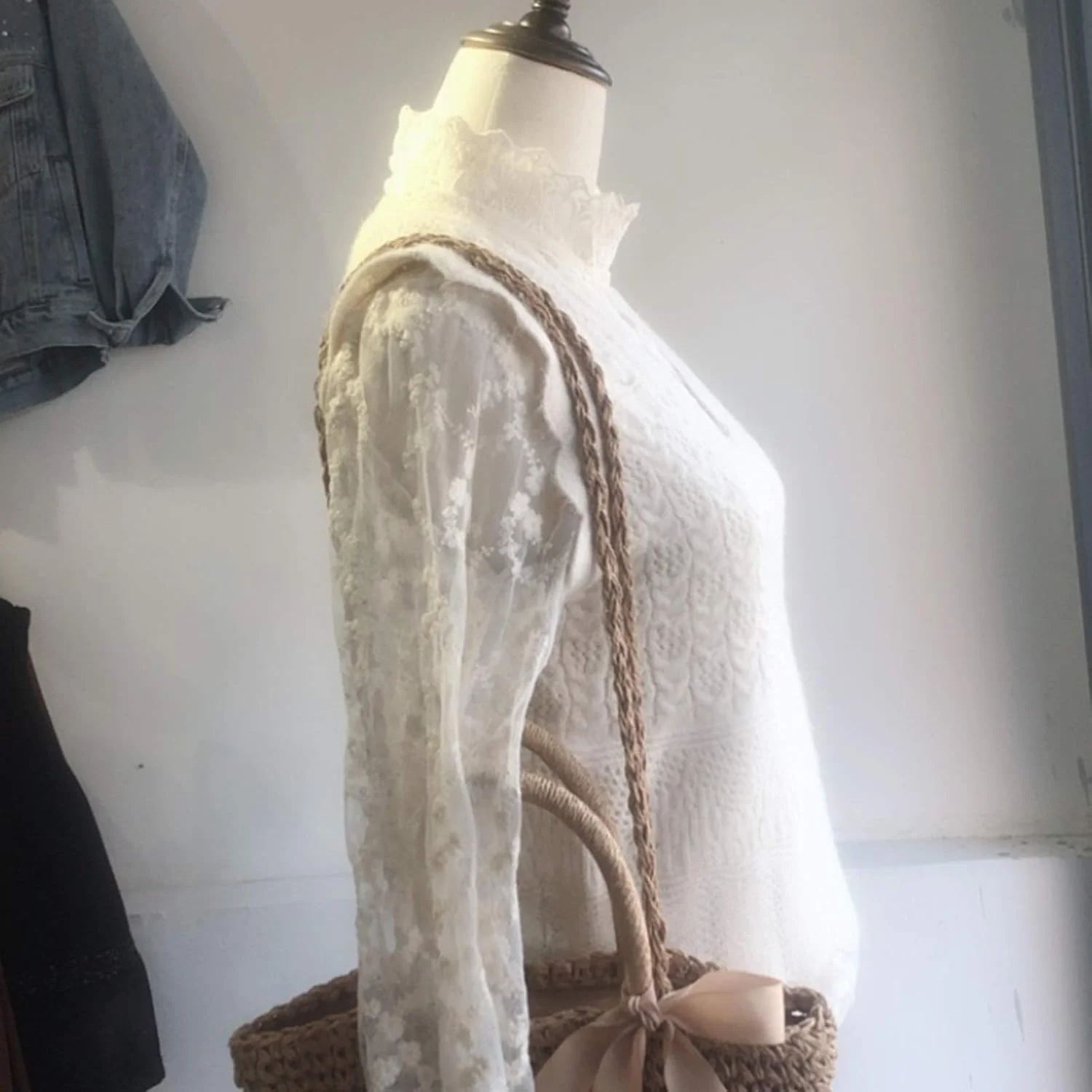 مانکن خیاطی زنانه، مانکن نیم تنه زنانه، فرم لباس، نمایشگر لباس، نیم تنه خیاطی با پایه سه پایه، چوبی دو رنگ - B