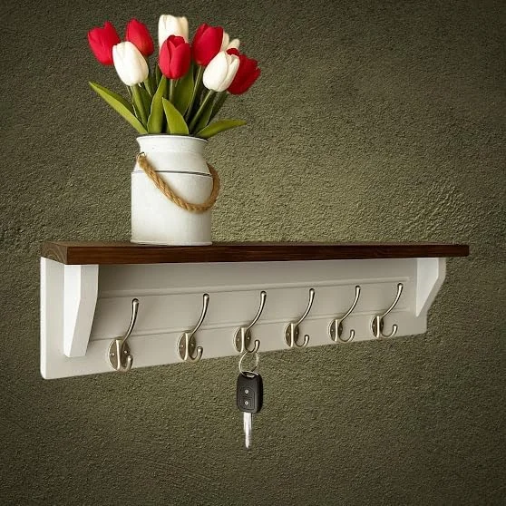 جالباسی دیواری Matías با قفسه – جالباسی و جاکلیدی 60 سانتی‌متری، 6 قلاب فلزی، لبه چوبی تیره – واحد قفسه ورودی تزئینی، نگهدارنده نامه، سازمان‌دهنده آشپزخانه و حمام (سفید)