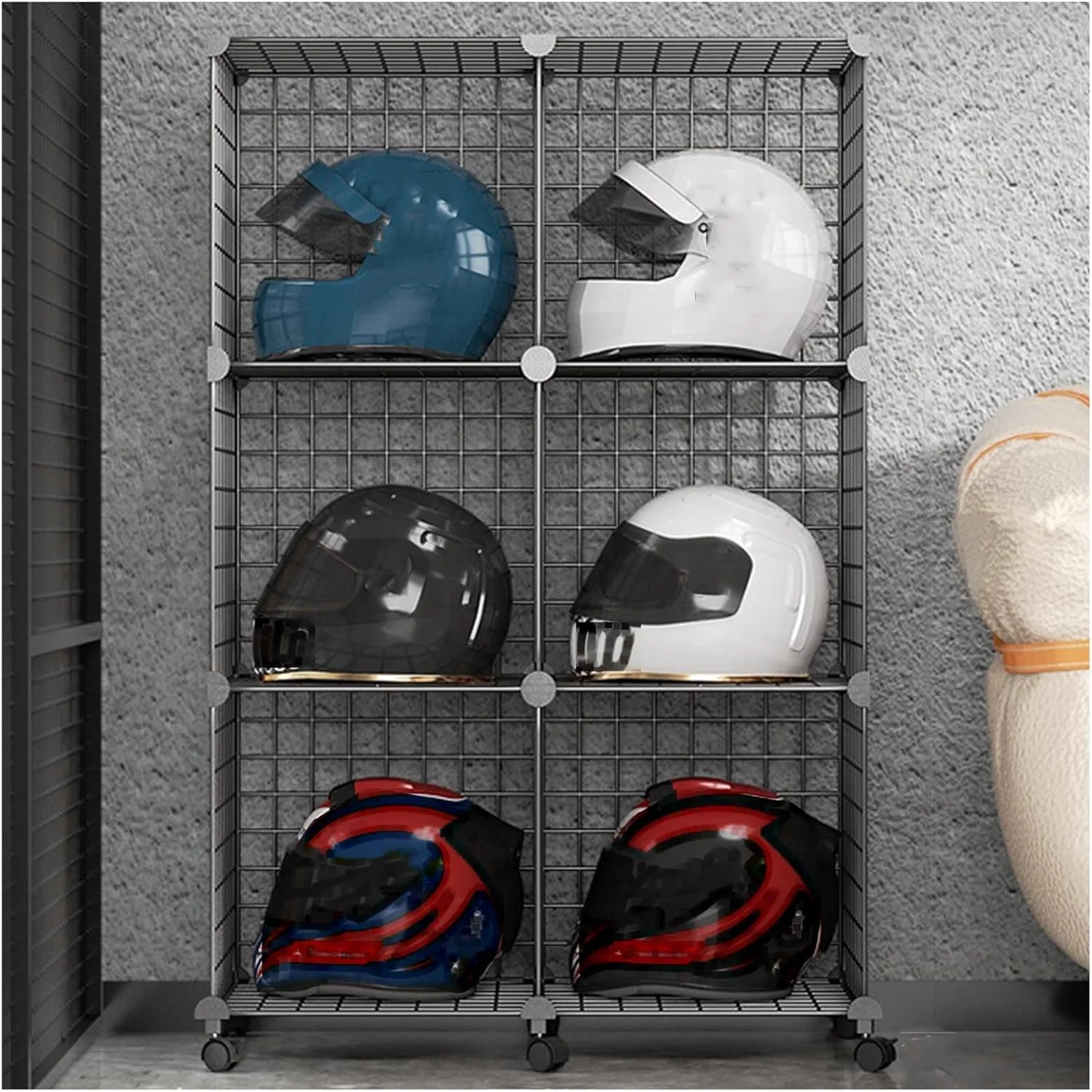قفسه فلزی نگهداری کلاه کاسکت موتور سیکلت، کابینت نمایشگر برای کلاه های فوتبال، دوچرخه و بیسبال، نگهدارنده بزرگ کلاه برای فروشگاه یا رختکن. (مشکی - 6 خانه) قفسه فلزی نگهداری کلاه کاسکت موتور سیکلت، کابینت نمایشگر برای کلاه های فوتبال، دوچرخه و بیسبال، نگهدارنده بزرگ کلاه برای فروشگاه یا رختکن. (مشکی - 6 خانه)