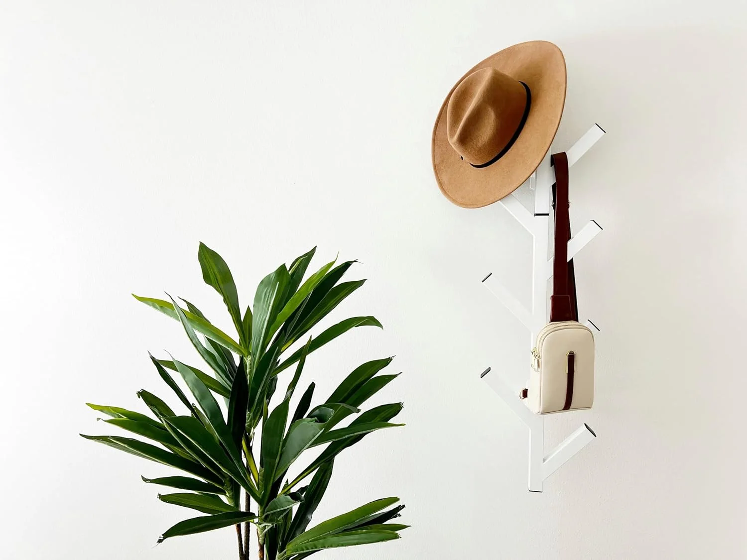 آویز لباس و کلاه با طراحی مدرن - نصب دیواری - شیک - (سفید) آویز لباس و کلاه با طراحی مدرن - نصب دیواری - شیک - (سفید)