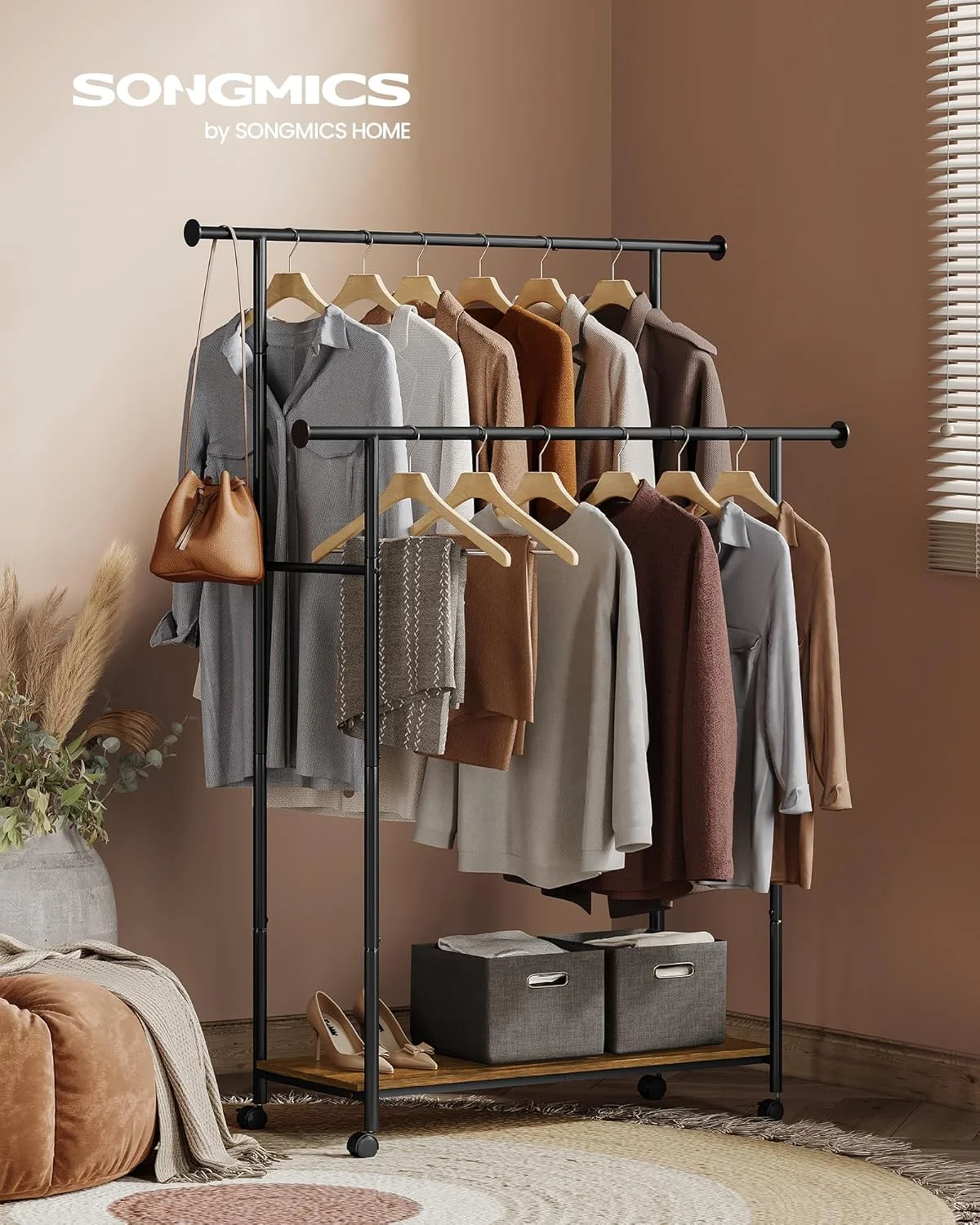 رگال لباس SONGMICS HSR152B01 چرخ دار، رگال لباس دو میله با قفسه، عرض 98.5 سانتی متر، تحمل وزن 100 کیلوگرم، قاب فولادی، قهوه ای روستایی و مشکی رگال لباس SONGMICS HSR152B01 چرخ دار، رگال لباس دو میله با قفسه، عرض 98.5 سانتی متر، تحمل وزن 100 کیلوگرم، قاب فولادی، قهوه ای روستایی و مشکی