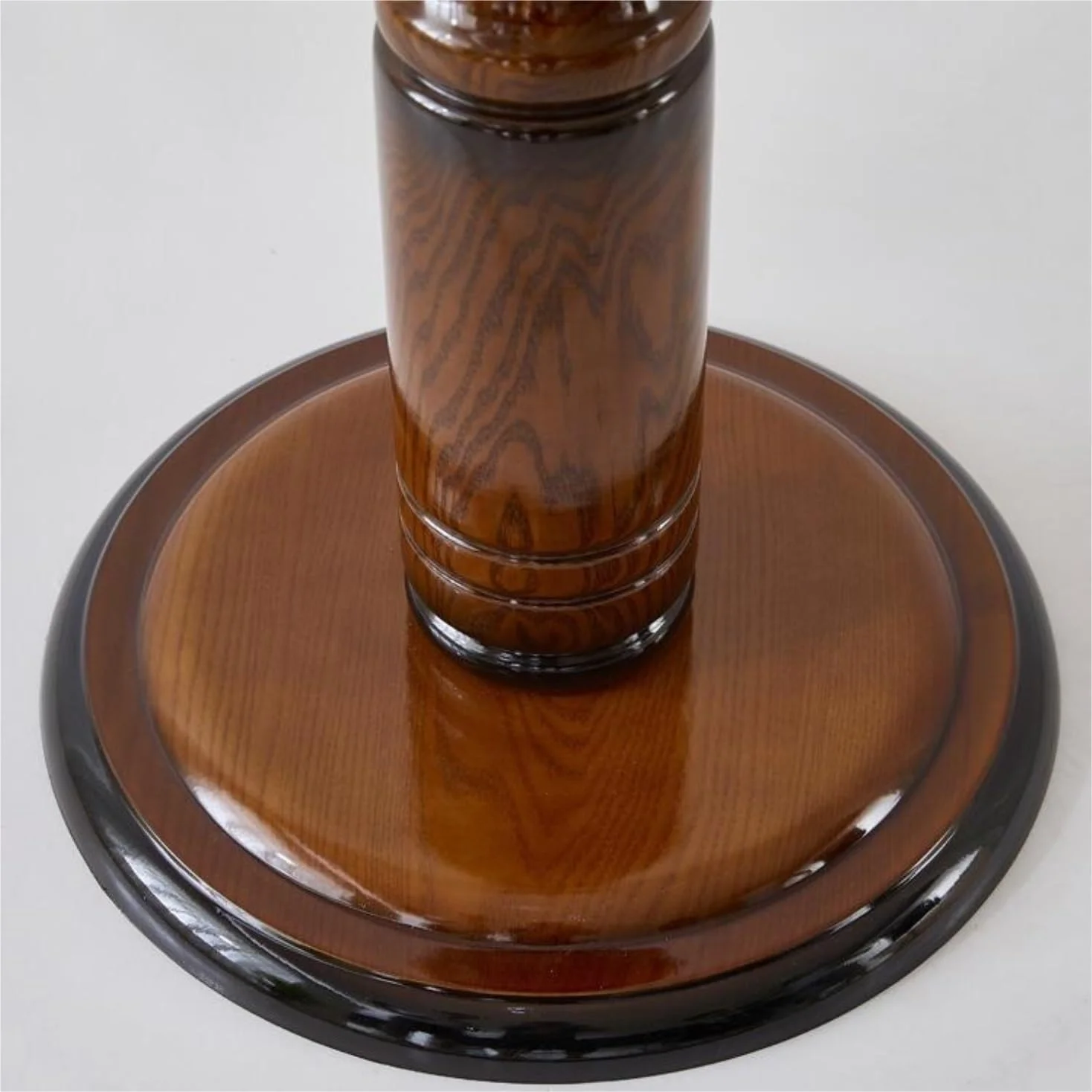 جالباسی ایستاده چوبی با طراحی کم‌جا، دارای ۱۲ آویز و پایه گرد مقاوم برای کلاه، کیف و لباس - مناسب ورودی منزل (قهوه‌ای - ۱۸۷ سانتی‌متر)