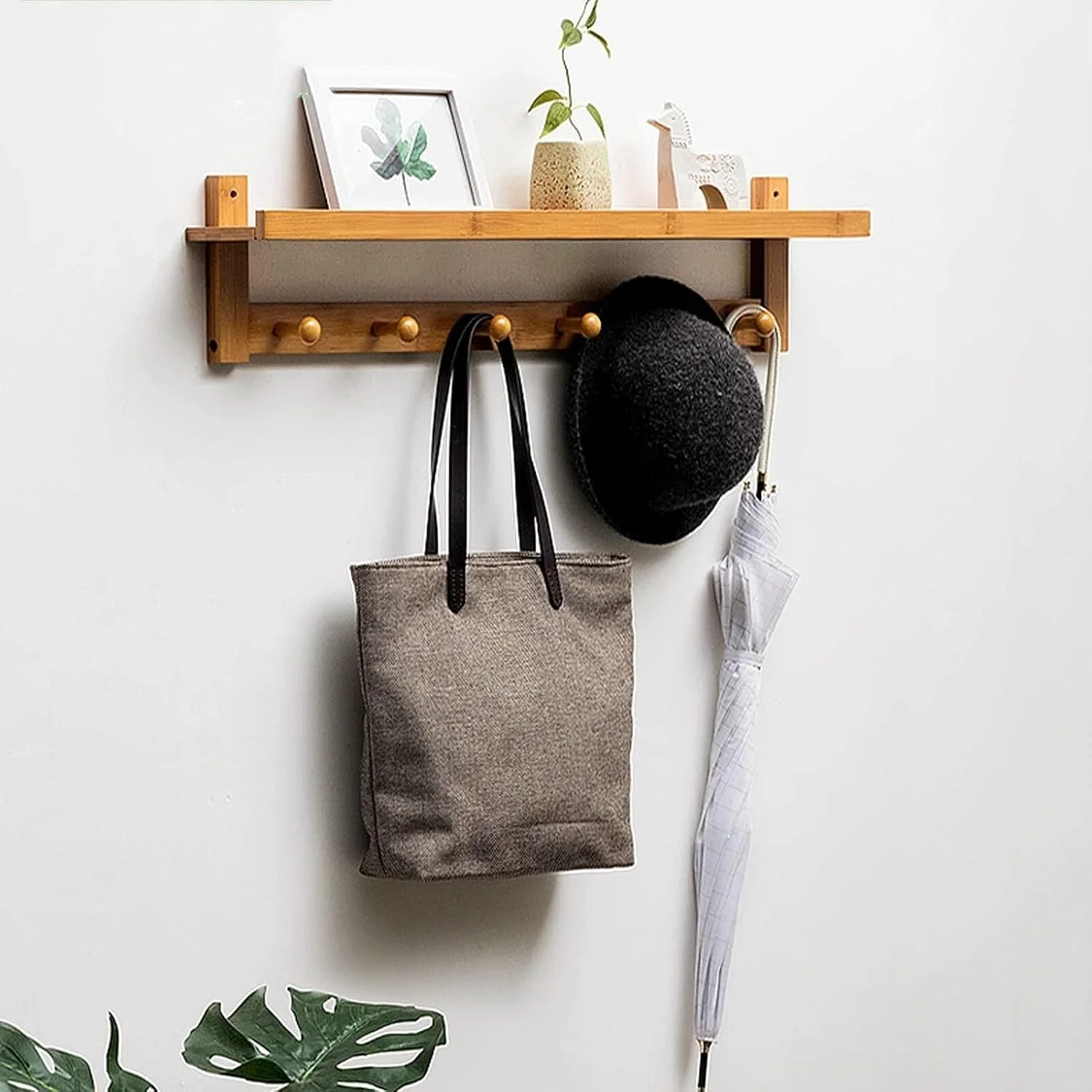 چوب لباسی دیواری چوبی با ۶ آویز و قفسه نمایش، نصب آسان برای ورودی، اتاق خواب، حمام، راهرو چوب لباسی دیواری چوبی با ۶ آویز و قفسه نمایش، نصب آسان برای ورودی، اتاق خواب، حمام، راهرو