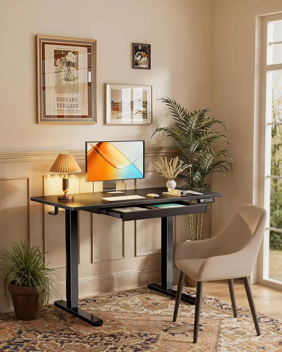 میز تحریر ایستاده ErGear با کشو، میز برقی قابل تنظیم ارتفاع 122x61 سانتیمتر با 4 ارتفاع از پیش تعیین شده و 2 قلاب آویز، میز کامپیوتر ایستاده با کشو برای خانه و محل کار، مشکی EGESD80B میز تحریر ایستاده ErGear با کشو، میز برقی قابل تنظیم ارتفاع 122x61 سانتیمتر با 4 ارتفاع از پیش تعیین شده و 2 قلاب آویز، میز کامپیوتر ایستاده با کشو برای خانه و محل کار، مشکی EGESD80B